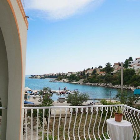 Apartmani Laura Trogir Ngoại thất bức ảnh