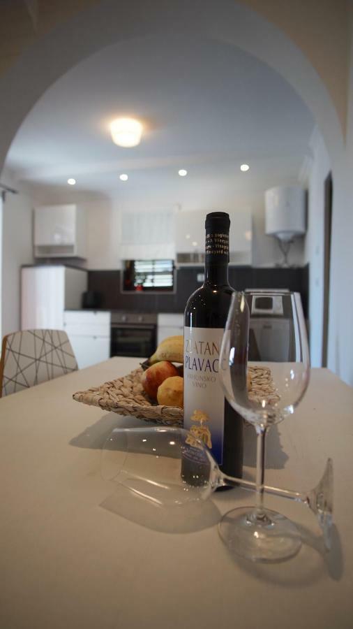 Apartmani Laura Trogir Ngoại thất bức ảnh