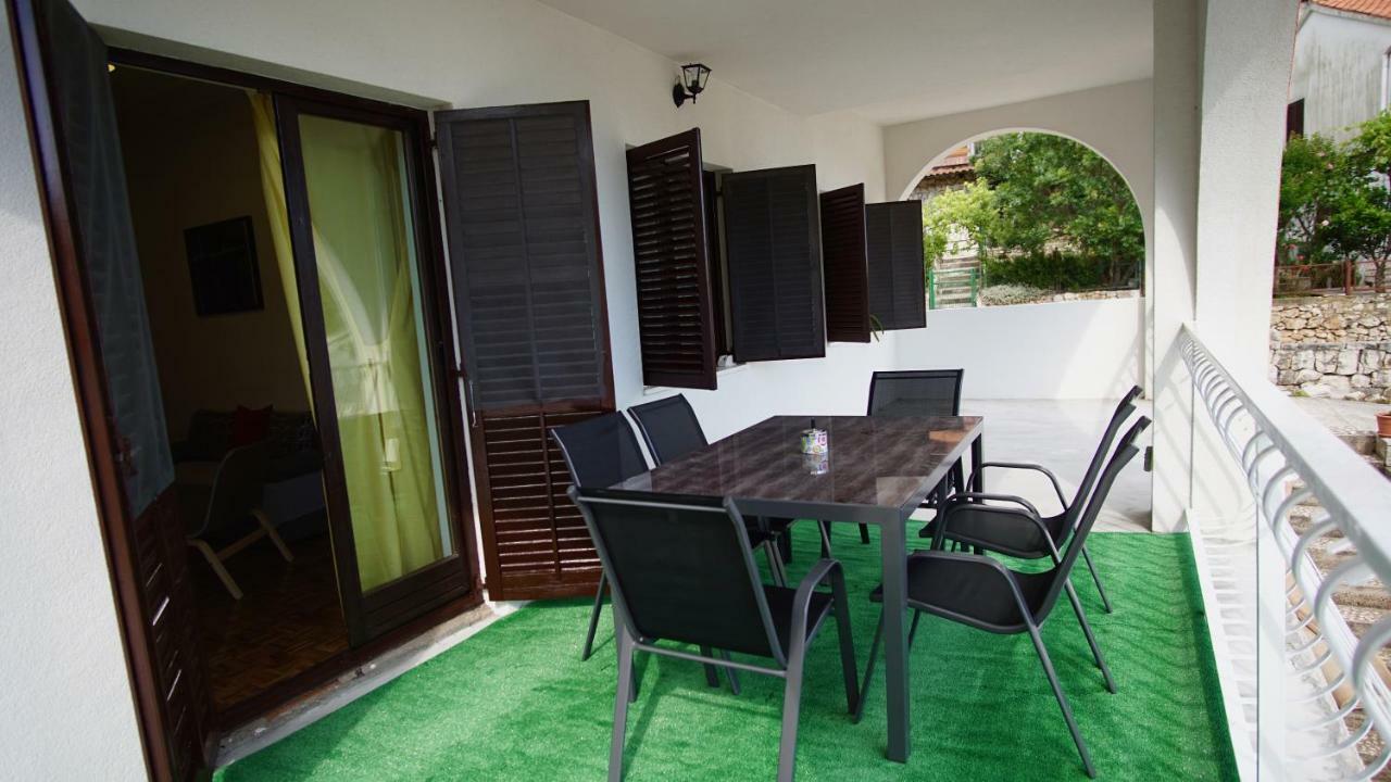 Apartmani Laura Trogir Ngoại thất bức ảnh