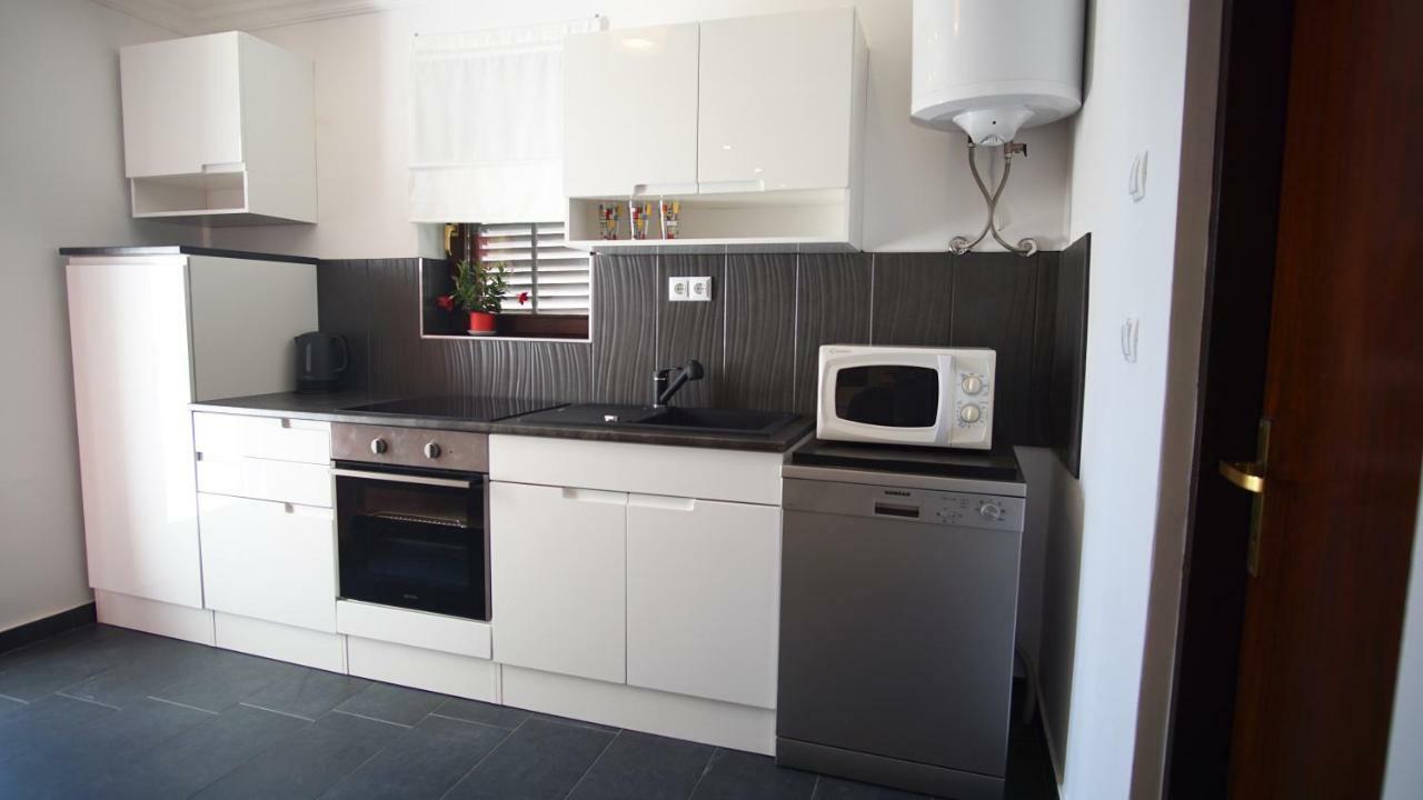 Apartmani Laura Trogir Ngoại thất bức ảnh