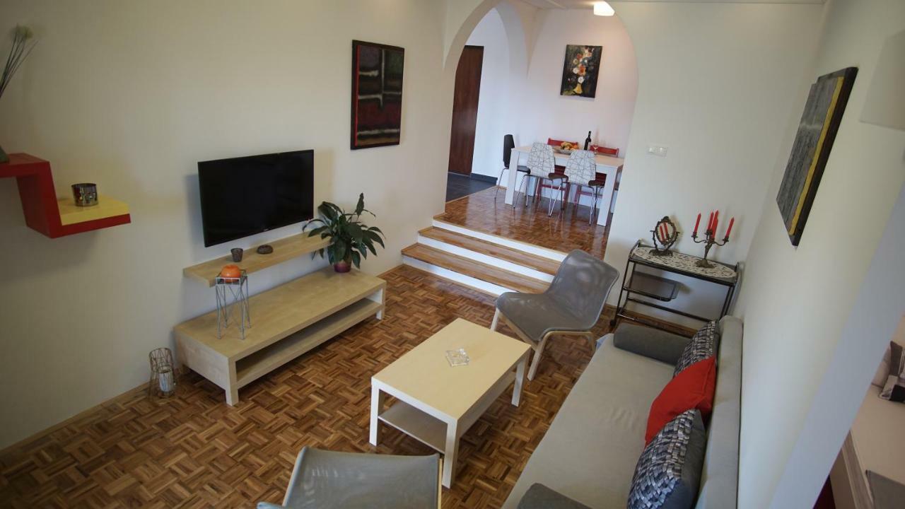 Apartmani Laura Trogir Ngoại thất bức ảnh