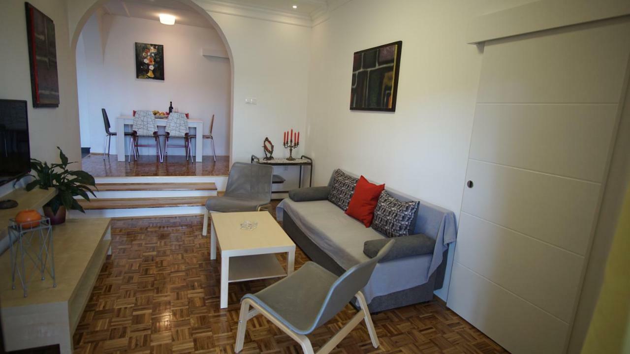Apartmani Laura Trogir Ngoại thất bức ảnh