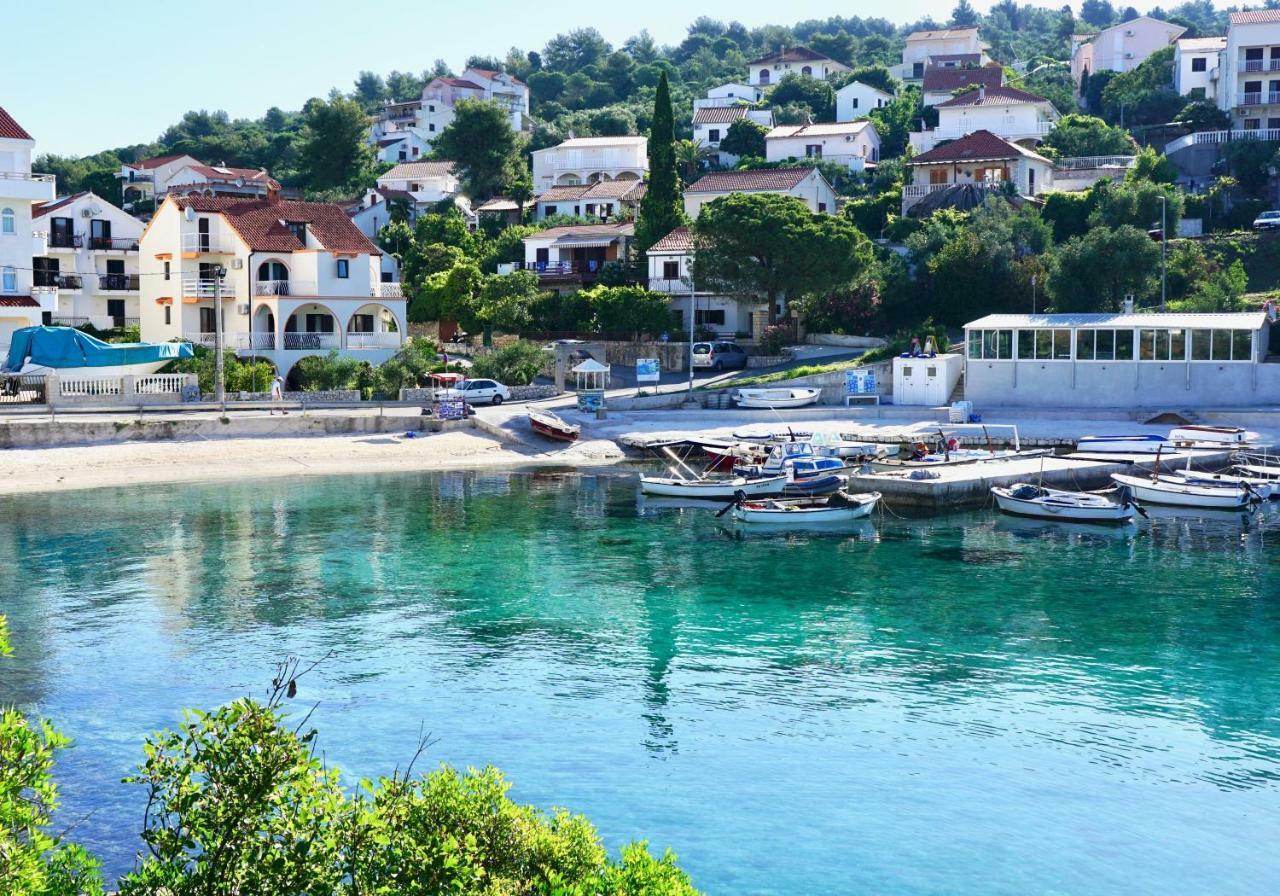 Apartmani Laura Trogir Ngoại thất bức ảnh