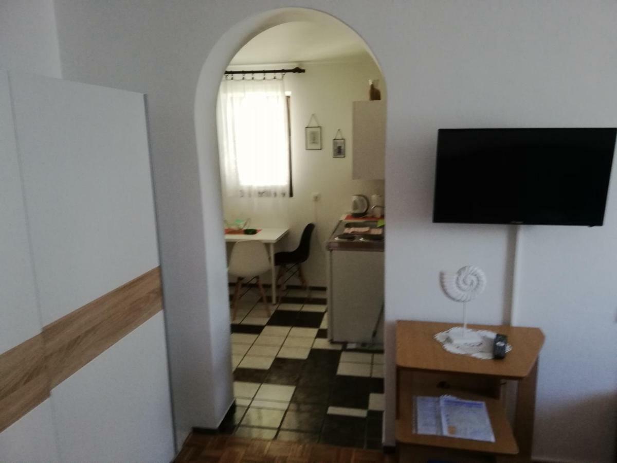 Apartmani Laura Trogir Ngoại thất bức ảnh