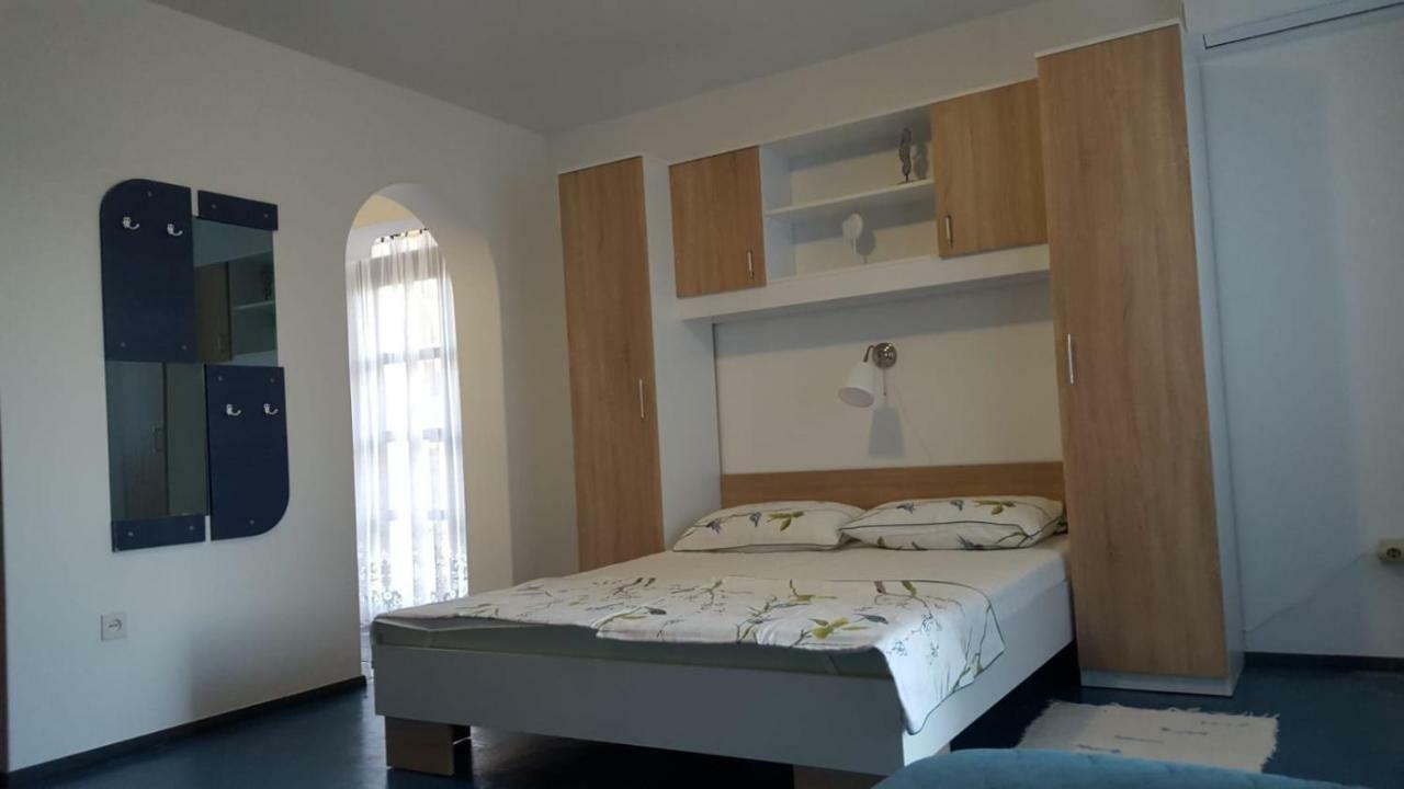 Apartmani Laura Trogir Ngoại thất bức ảnh