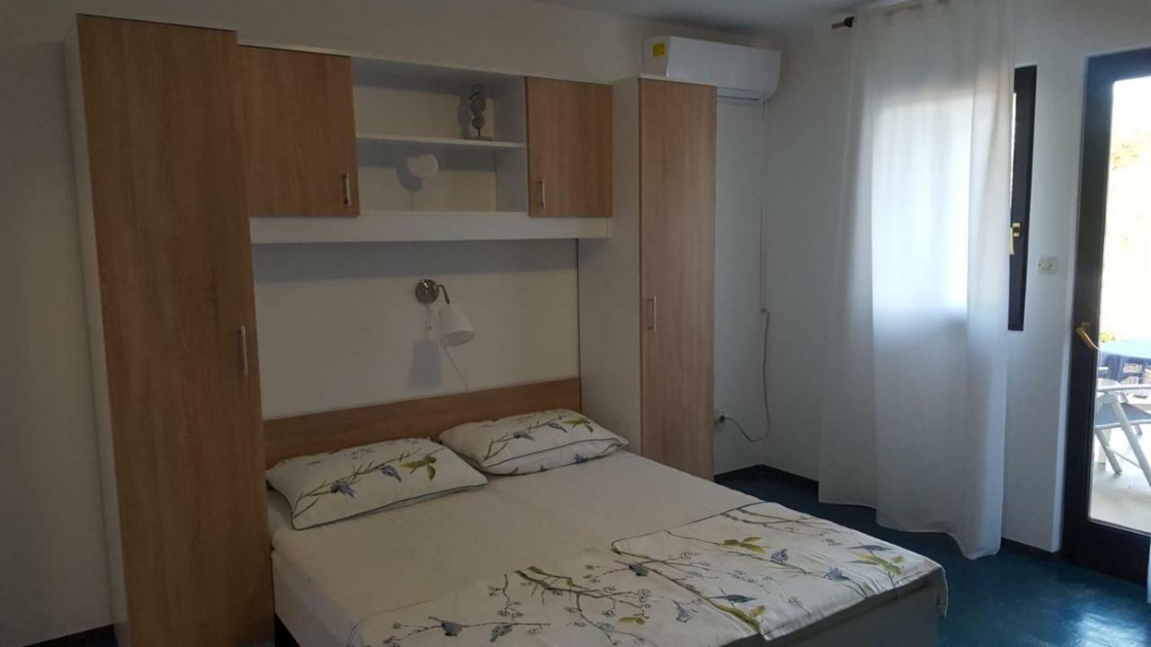 Apartmani Laura Trogir Ngoại thất bức ảnh