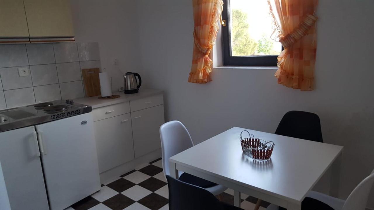 Apartmani Laura Trogir Ngoại thất bức ảnh