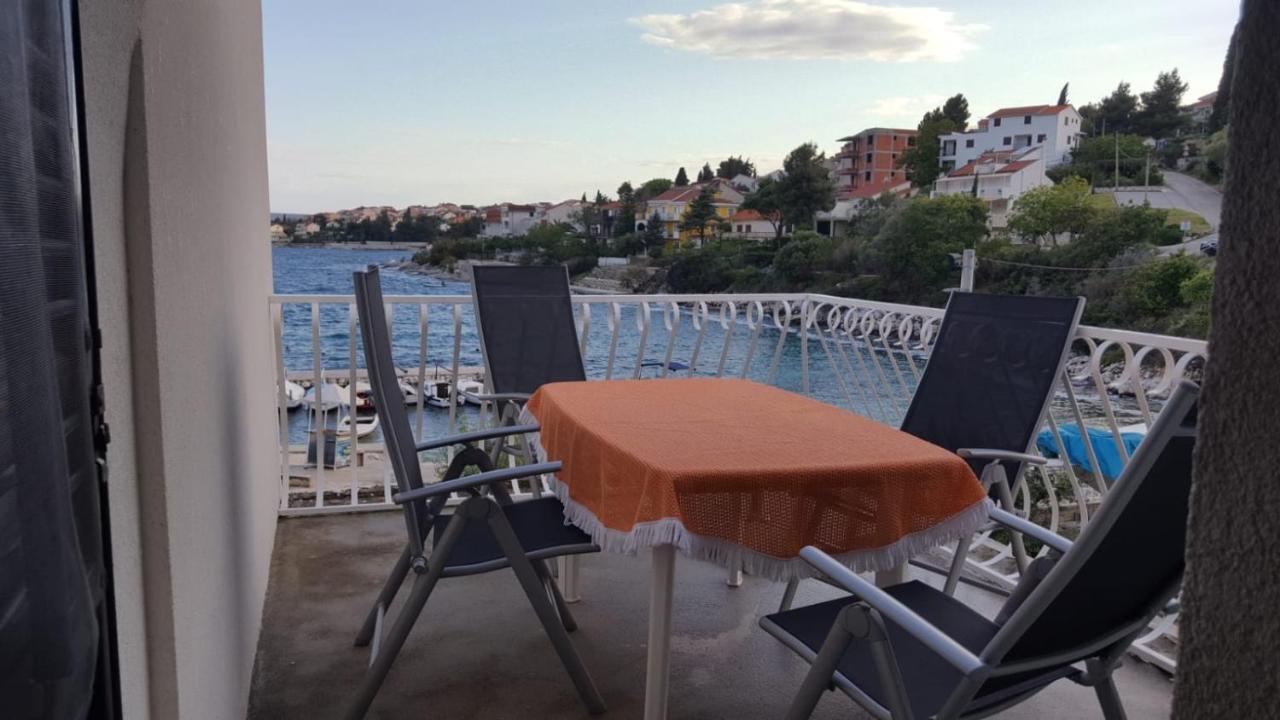 Apartmani Laura Trogir Ngoại thất bức ảnh