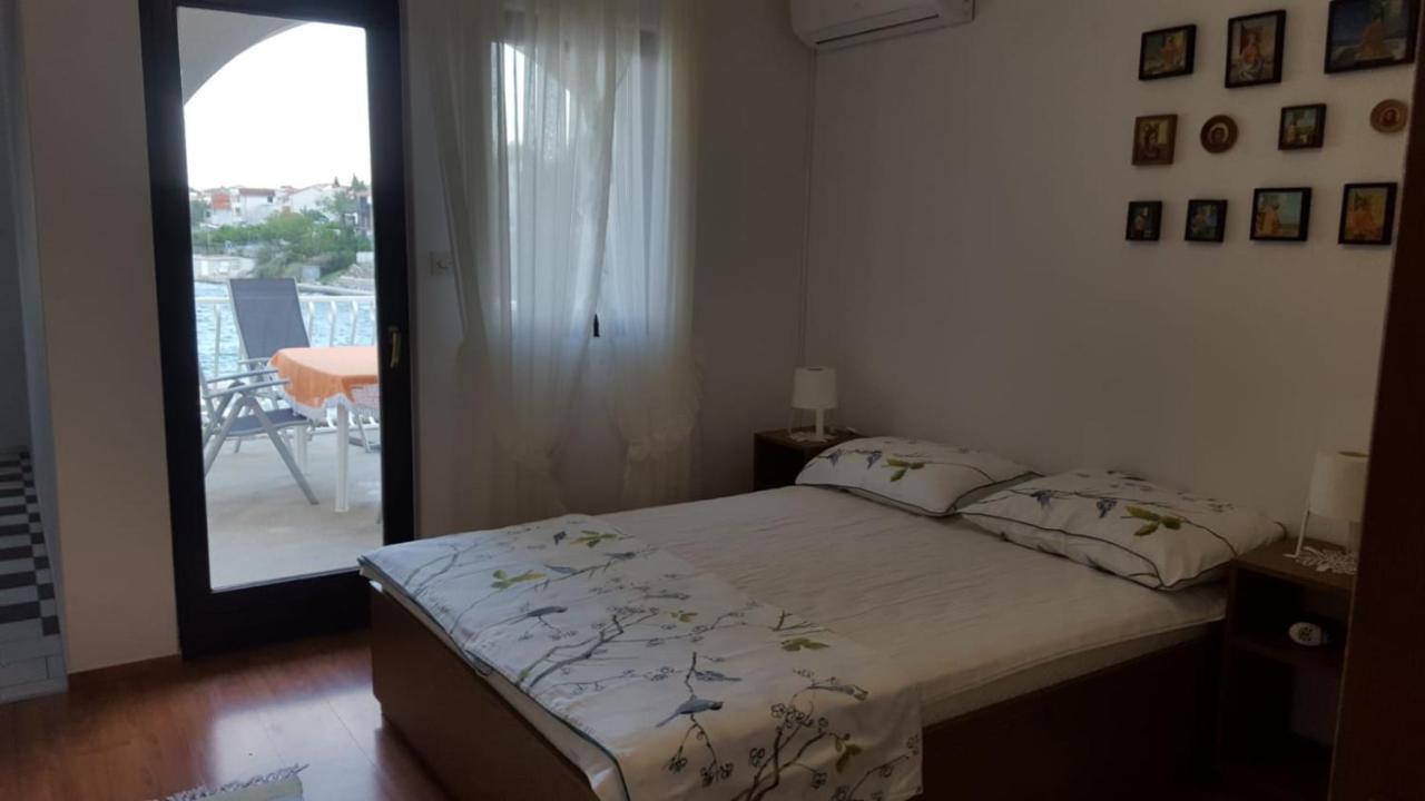 Apartmani Laura Trogir Ngoại thất bức ảnh