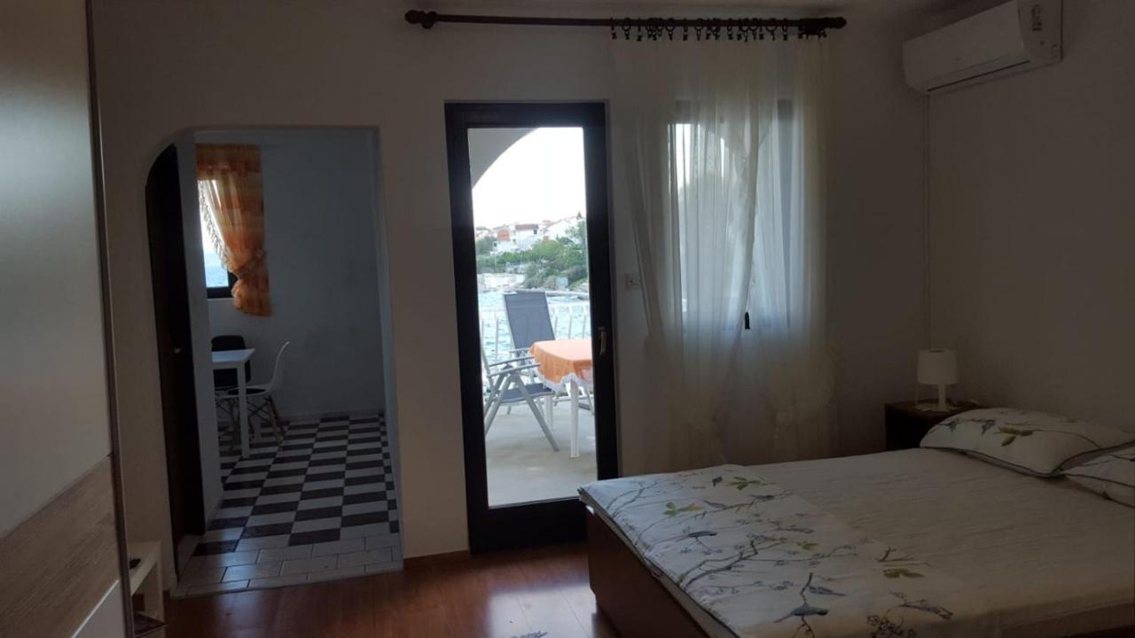 Apartmani Laura Trogir Ngoại thất bức ảnh
